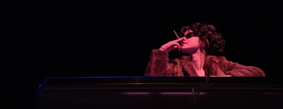 A muller que tiña medo e marchou vivir ao Carrefour (2018 - 2019)